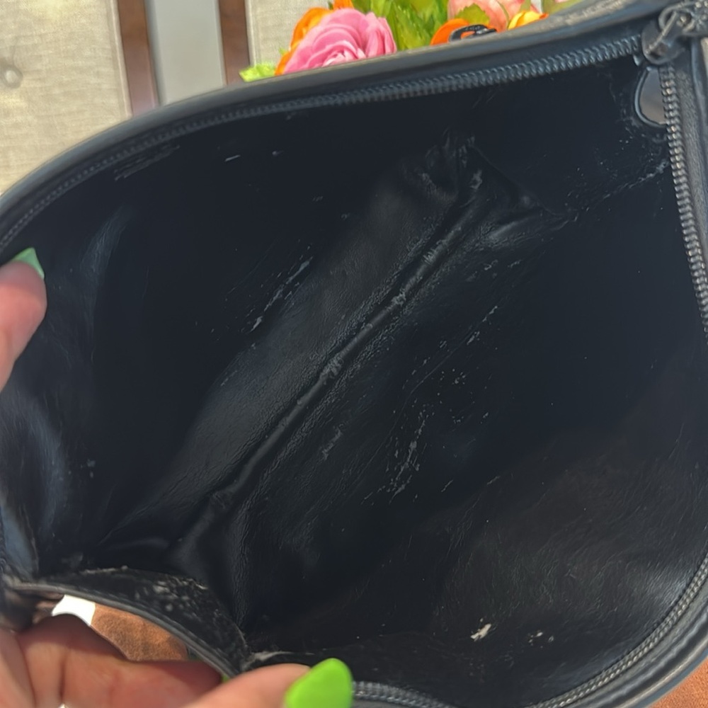 Authentic Loewe Black Leather clutch Bag with Minimalist Design - Picture 5 of 11